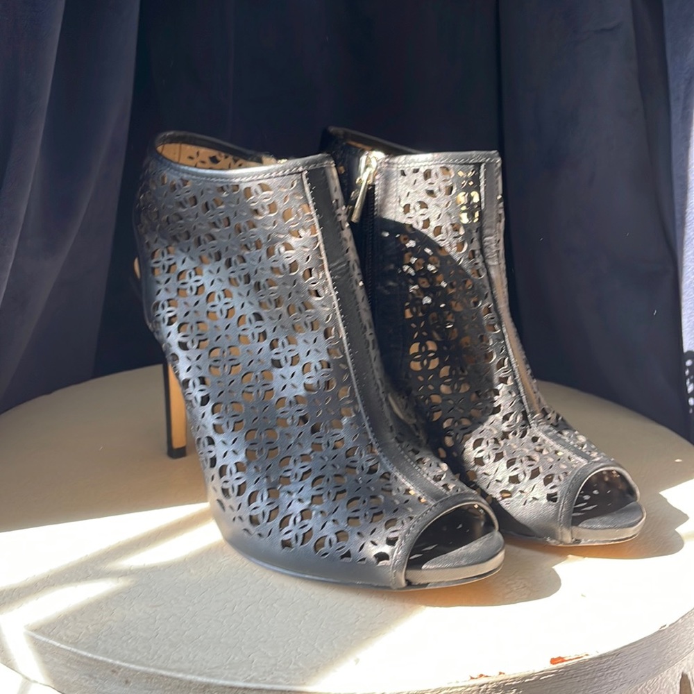 Ann Taylor black heel booties